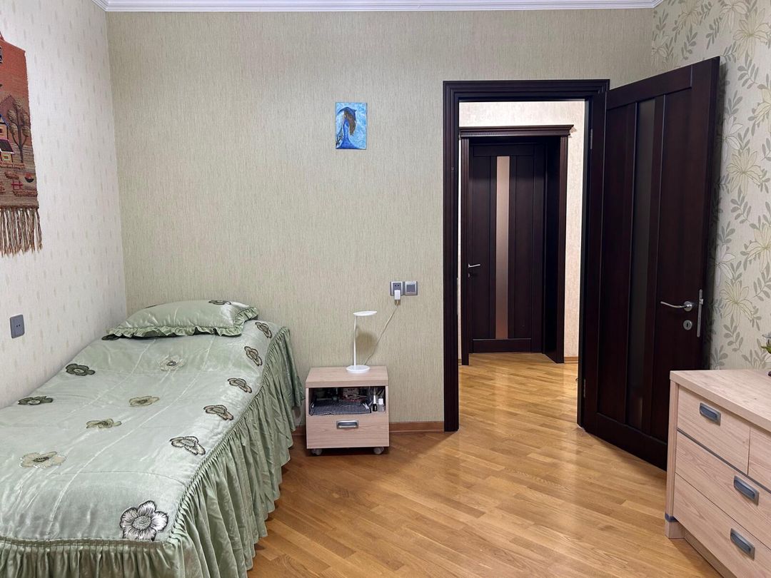 Satılır 4 otaqlı köhnə tikili 82 m² — Mənzil, Bakı (4)