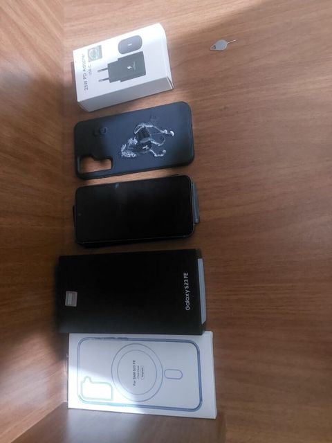 Samsung Galaxy S23 FE Graphite 256GB/8GB — Bərdə