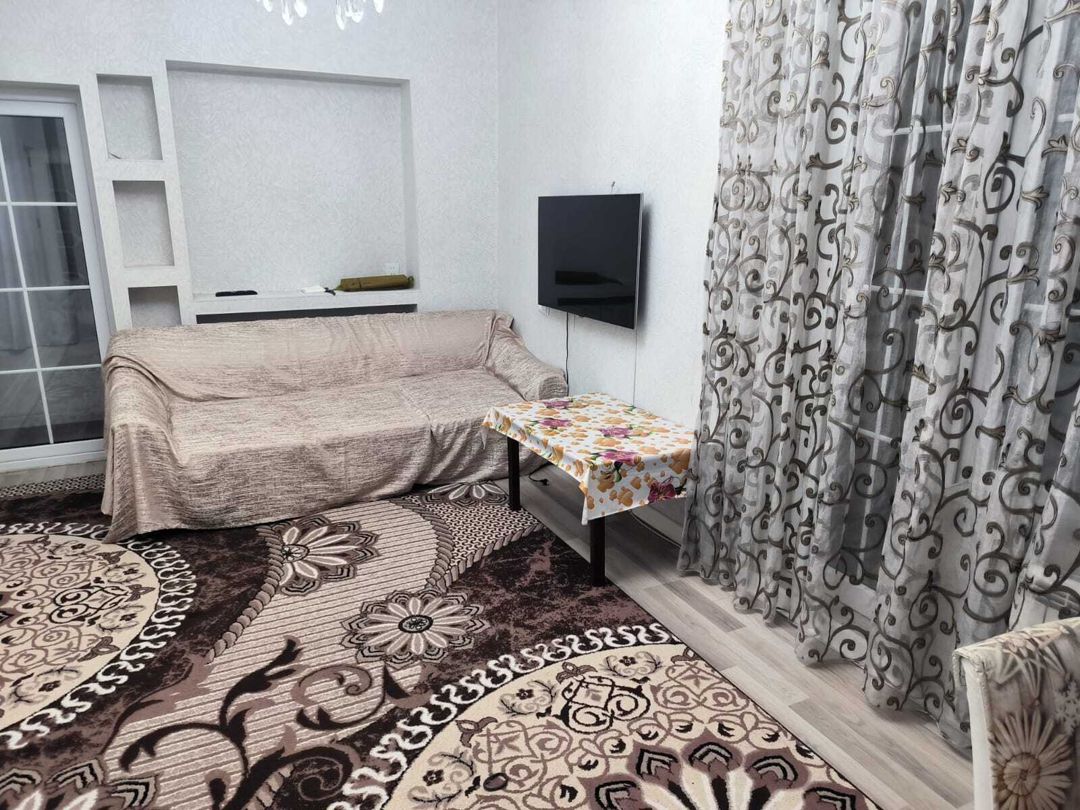 İcarəyə verilir 2 otaqlı köhnə tikili 170 m² — Mənzil, Bakı (2)