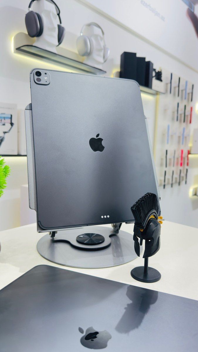 Apple iPad Pro 13'Inch M5 256 GB WiFi + 5G — Planshetlər, Bakı (2)