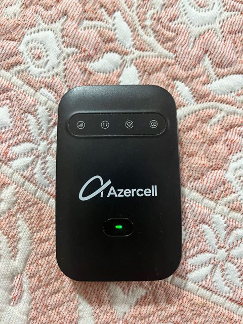 Azercell portativ Wi‑Fi modem (MiFi) - Mobil operator: Azercell — 55 ₼ · Bakı · Şəbəkə və server avadanlığı Azercell portativ Wi‑Fi modem (MiFi) - Mobil operator: Azercell — Bakı