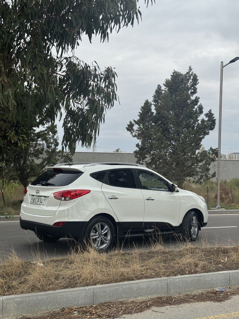 Hyundai ix35, 2.0 L, 2011 il, 215 000 km 90-LR-941 — Avtomobillər, Bakı (10)