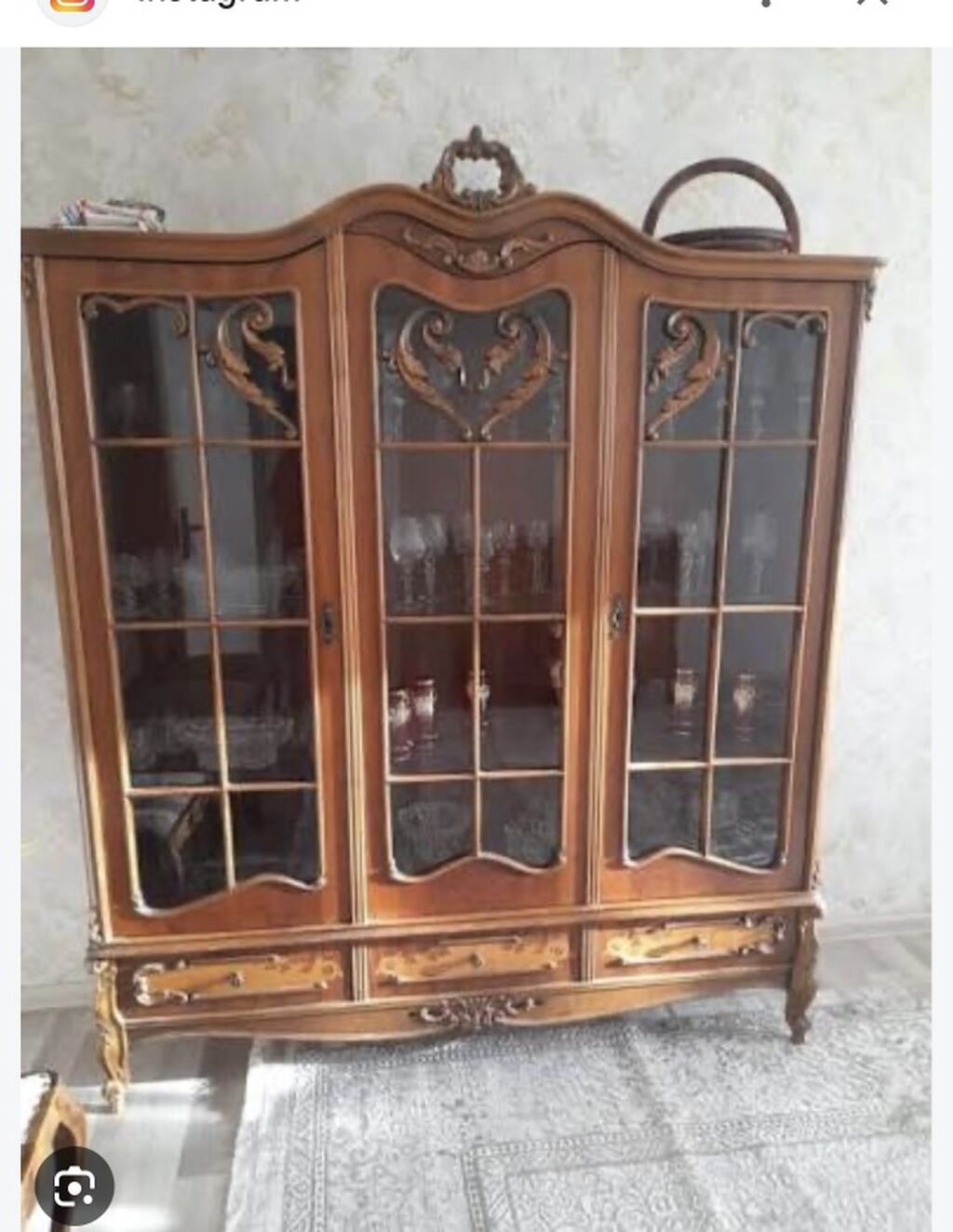 Klassik üslubda vitrin-bufet - Material: təbii ağac karkas, şüşə — Şkaflar, Xırdalan (2)