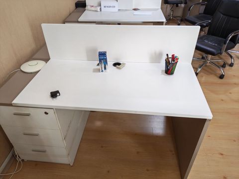Ofis üçün iki nəfərlik iş masası 5 ədəddir biri 90 azn - Model — 90 ₼ · Bakı · Ofis mebeli Ofis üçün iki nəfərlik iş masası 5 ədəddir biri 90 azn - Model — Bakı