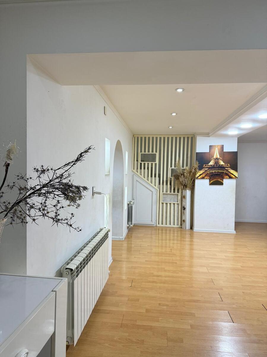 Satılır 5 otaqlı həyət evi/bağ evi 210 m² — Ev, villa, Bakı (4)