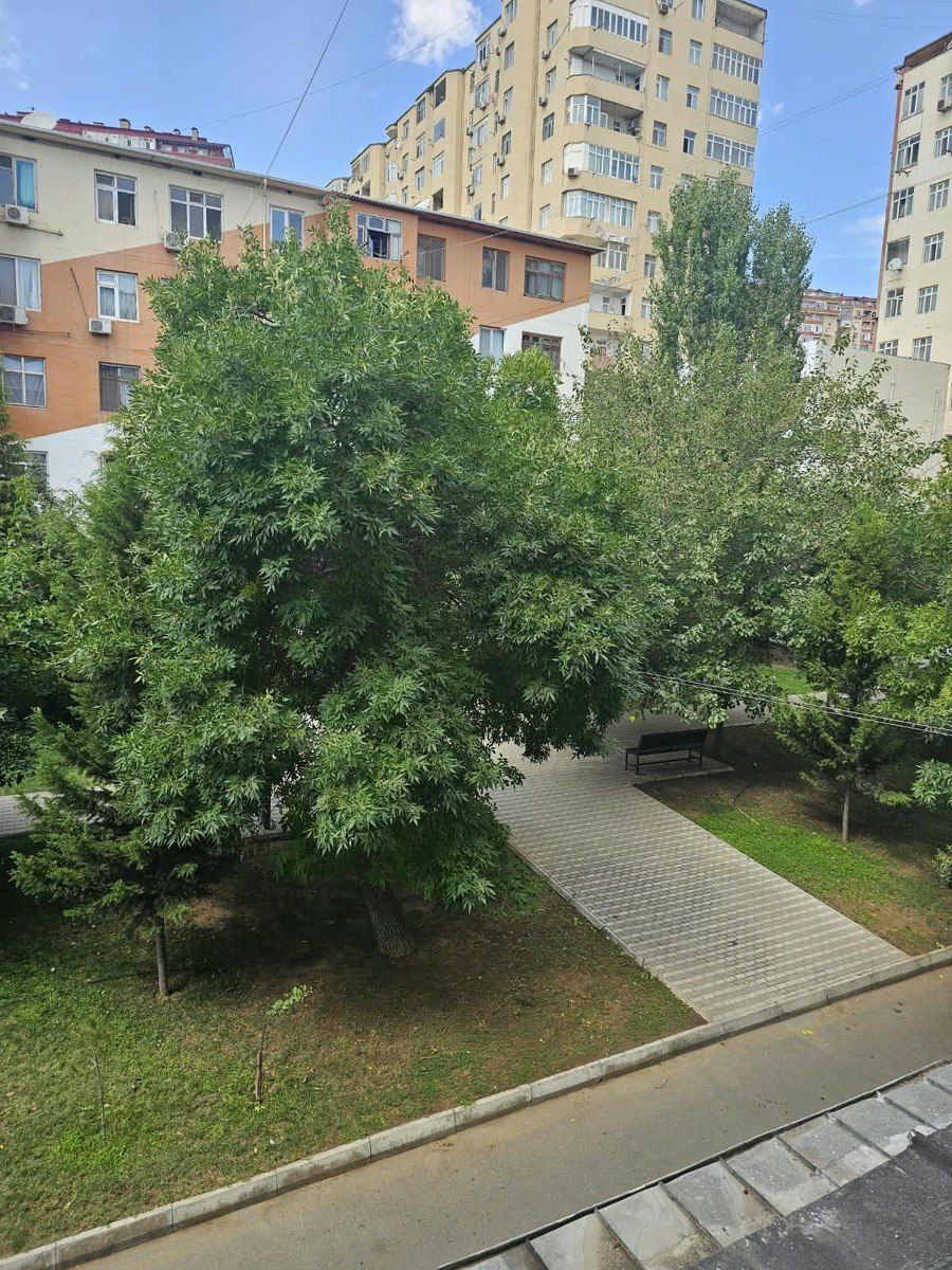 Satılır 2 otaqlı köhnə tikili 50 m² — Mənzil, Bakı (2)