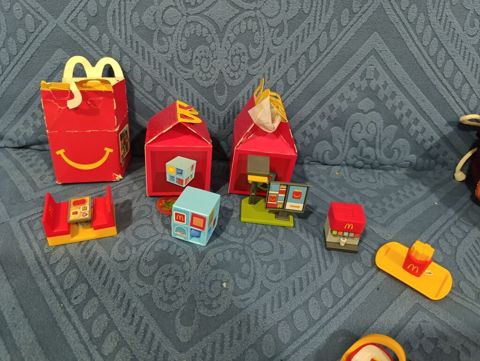 McDonald’s Happy Meal kolleksiya oyuncaqları seti - Tematik — Bakı