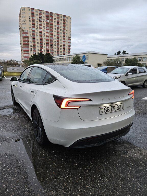 Tesla Model 3, 82 kWh, 2024 il, 18 000 km 88-DK-301 — Avtomobillər, Bakı (7)