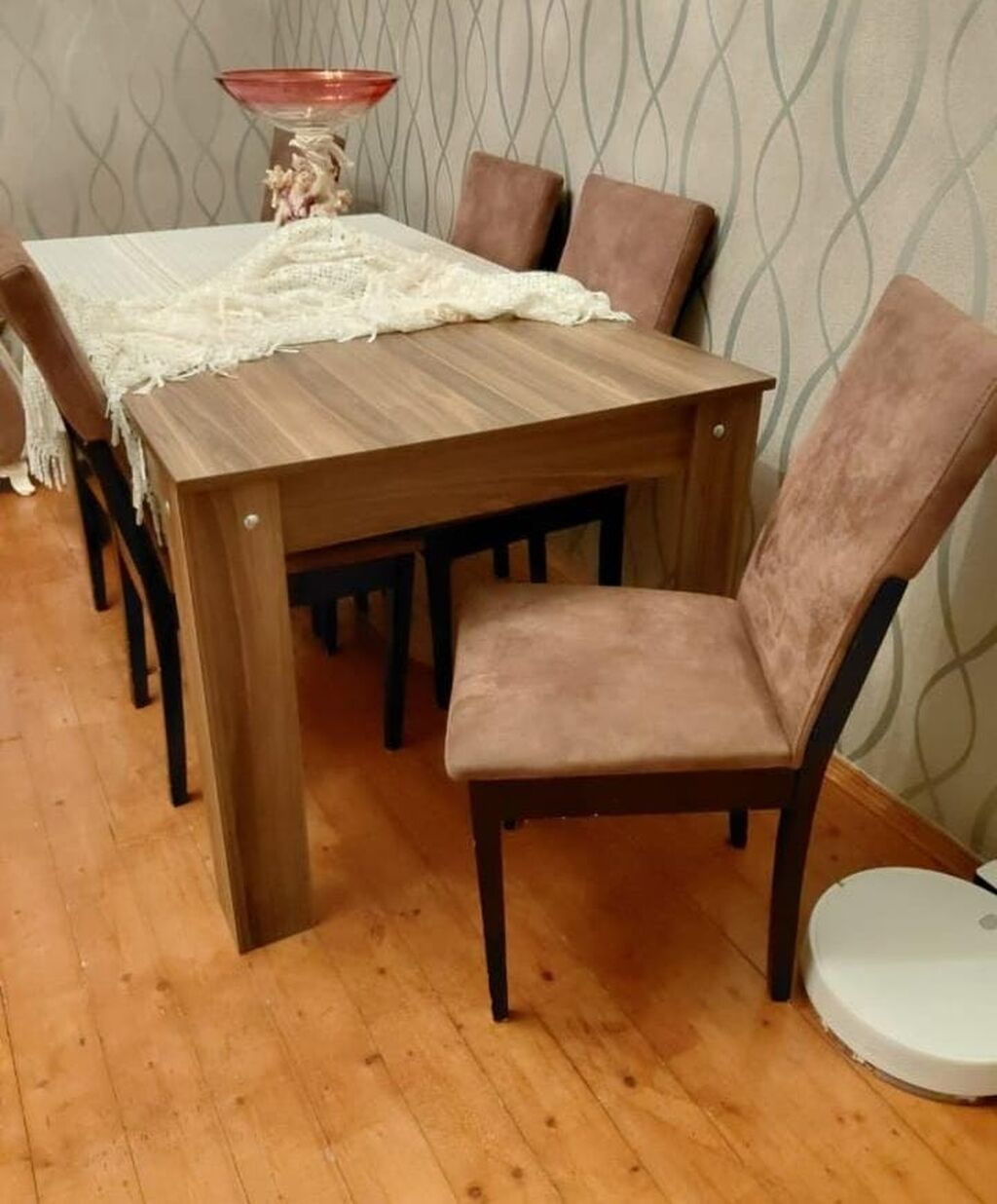 Masa Desti 280 azn satilir‼ masa acilir stullar 6 ededdir.unvan — Mebel, Bakı