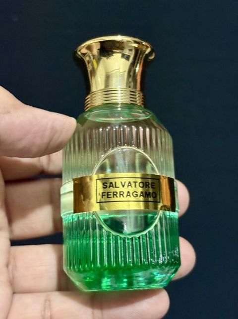 Salvatore Ferragamo ətir - Növ: Eau de Parfum (sprey) - Flakon — 15 ₼ · Masazır · Ətir Salvatore Ferragamo ətir - Növ: Eau de Parfum (sprey) - Flakon — Masazır