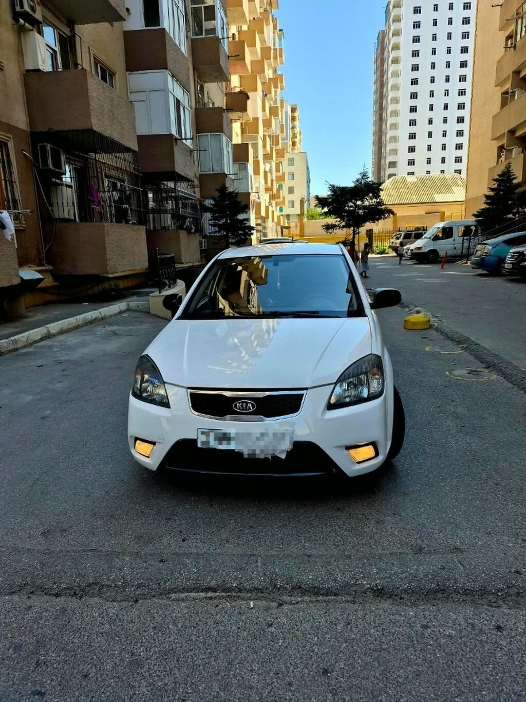 Kia Rio: 1.6 l 2011 il Sedan — Avtomobillər, Xırdalan