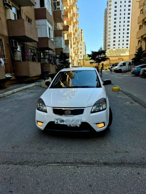 Kia Rio: 1.6 l 2011 il Sedan — 13 300 ₼ · Xırdalan · Avtomobillər Kia Rio: 1.6 l 2011 il Sedan — Xırdalan