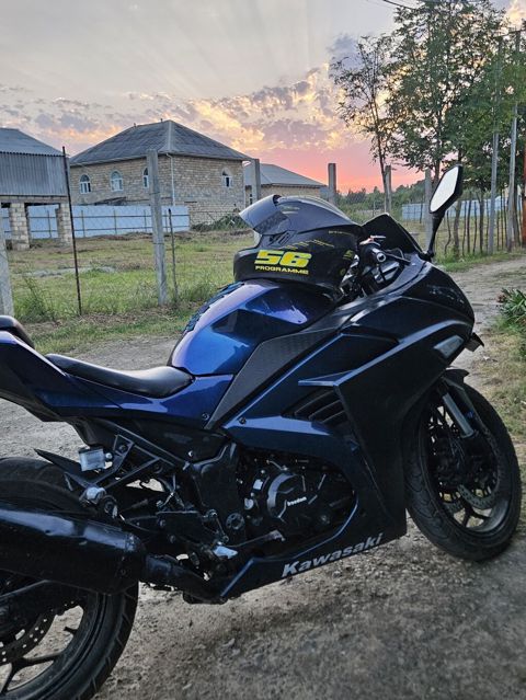 Kawasaki — 2 800 ₼ · Lənkəran · Motosikletlər Kawasaki — Lənkəran
