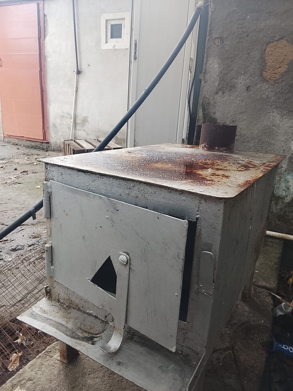 Metalkorpus soba/peç – odun və kömürlə işləyir - Korpus: qalın — Kaminlər, Xırdalan