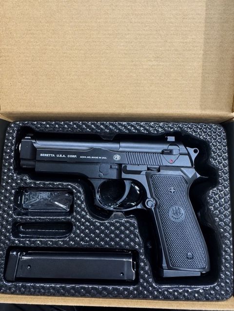 Baretta w8 çox az istifadə olunub.Təzədir.Qutusu var tək-tək atış edir — Bakı