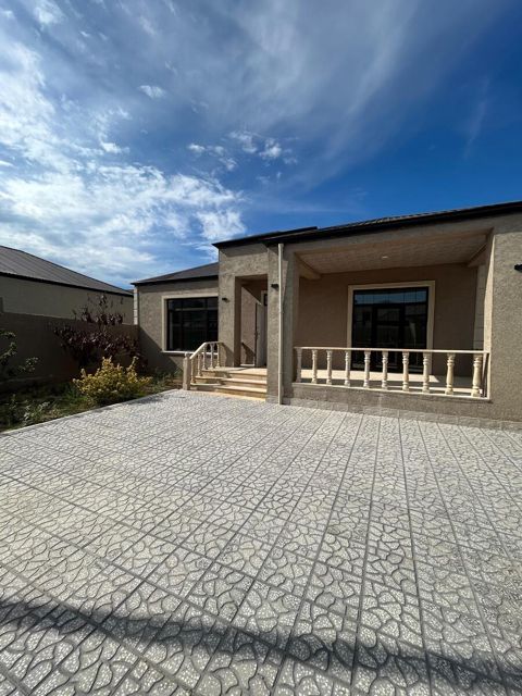 Satılır 4 otaqlı həyət evi/bağ evi 145 m² — 107 000 ₼ · Bakı · Ev, villa Satılır 4 otaqlı həyət evi/bağ evi 145 m² — Bakı