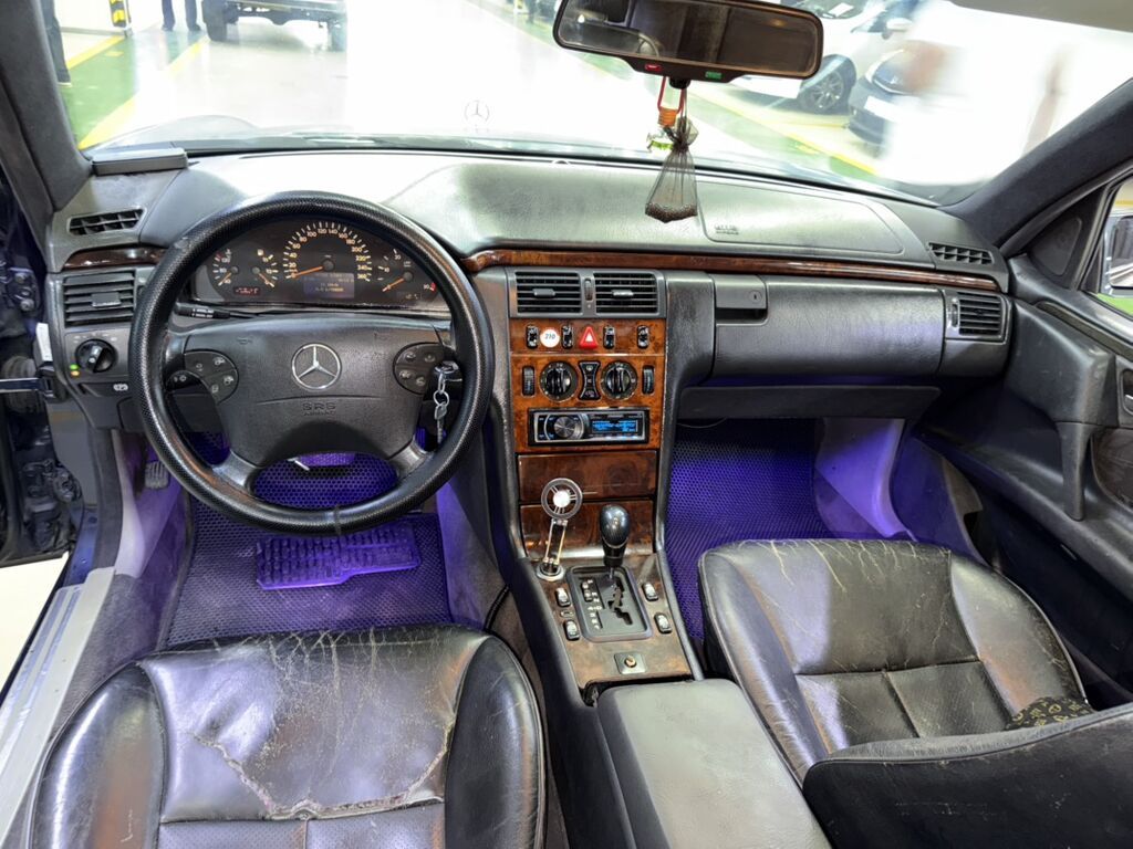 Mercedes-Benz E-Class: 2.2 l 1997 il Sedan 90-XM-469 — Avtomobillər, Bakı (7)