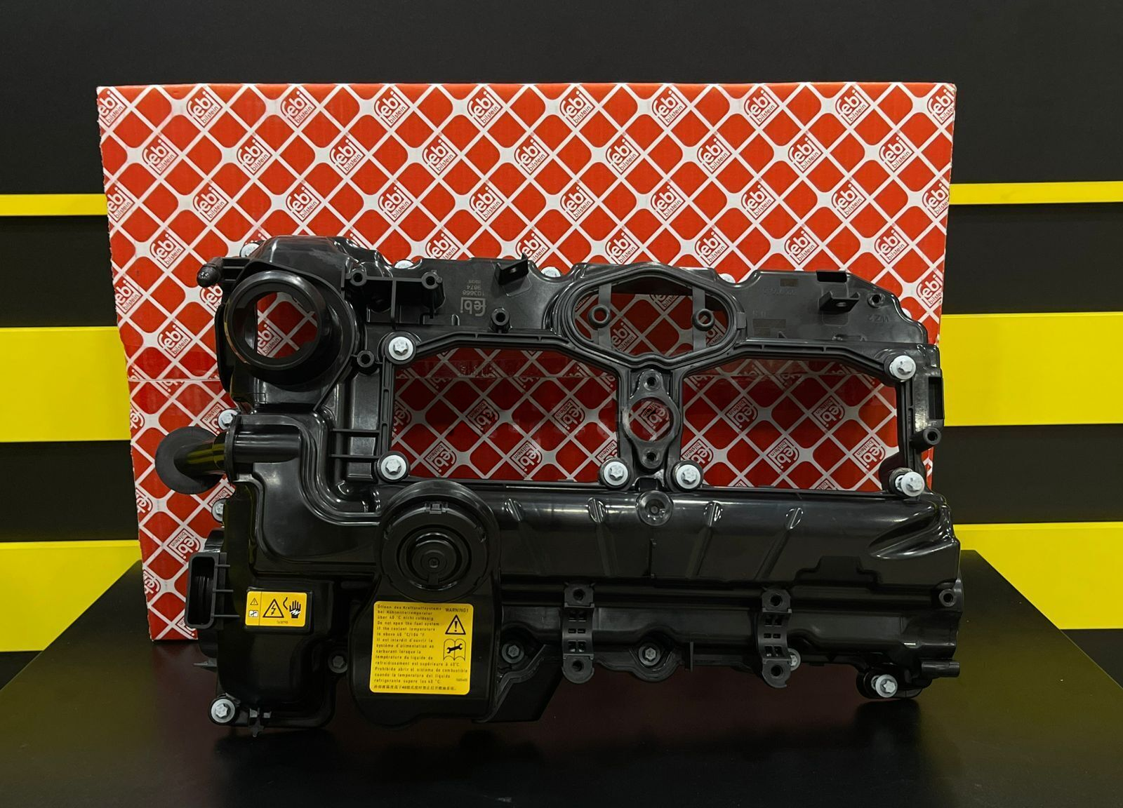 Silindir blokunun üst qapağı BMW F10/F30 N20 — Bakı