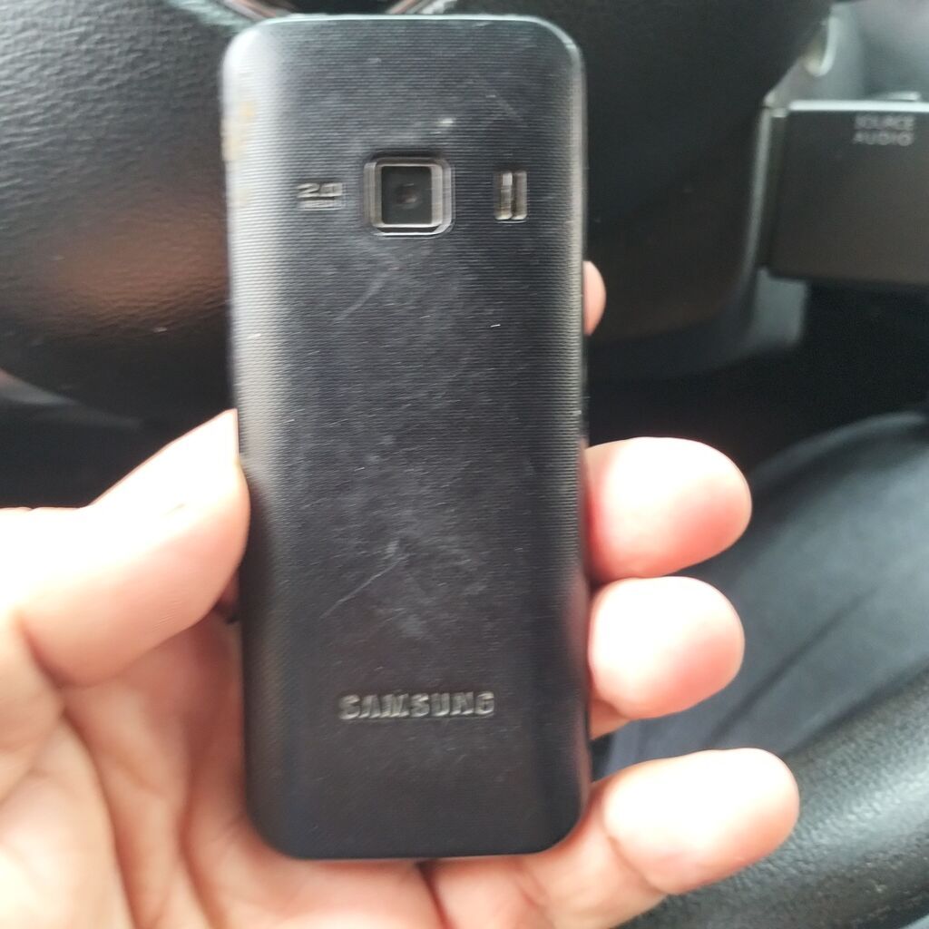 Samsung L700, rəng - Qara, Düyməli — Samsung, Bakı (2)