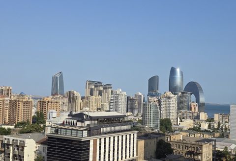 Satılır 4 otaqlı yeni tikili 150 m² — Bakı