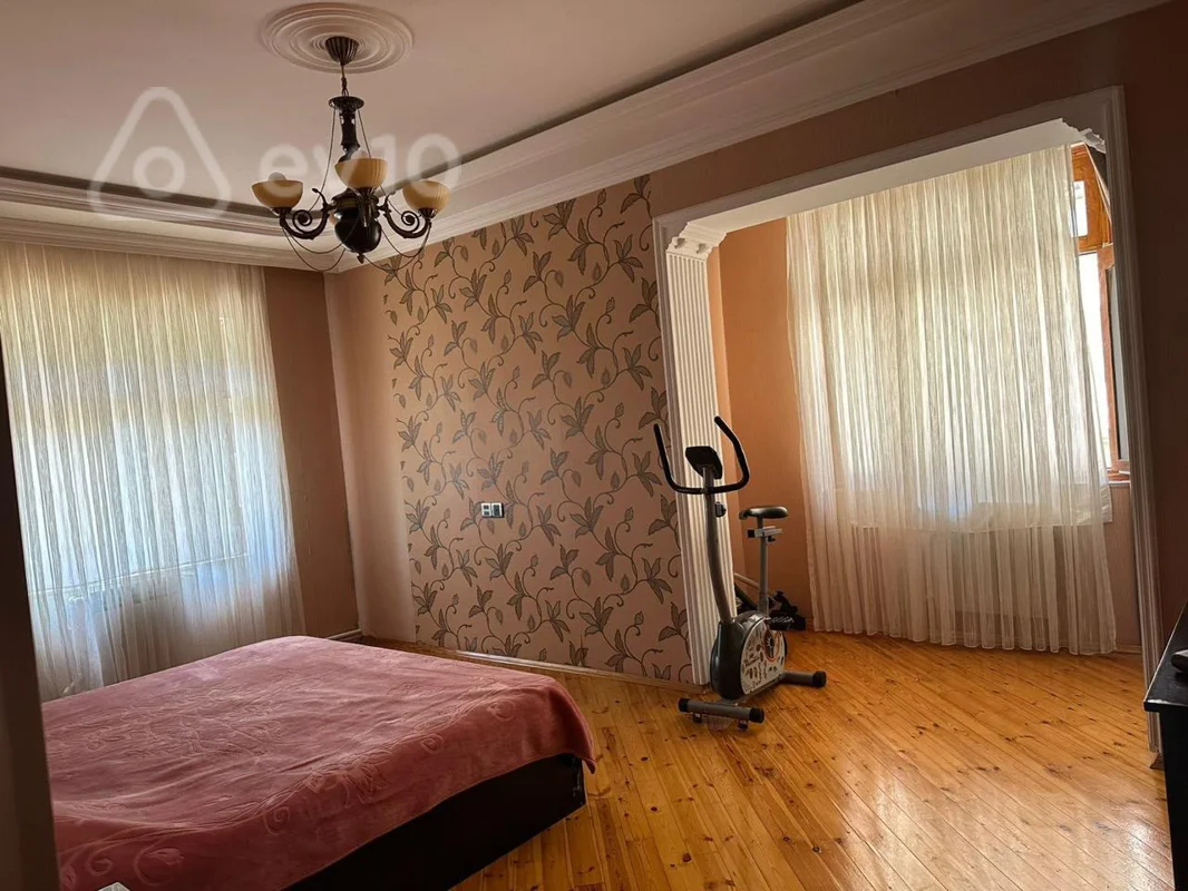 4 otaqlı mənzil, 130 m², Serur 2 yaxinligi — kirayə — Orxan