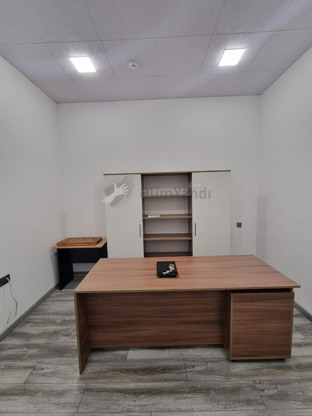 Hamisi tezedir qurasdirilib islenmiyib 3eded hamisi dest sek — Ofis mebeli, Gəncə (3)