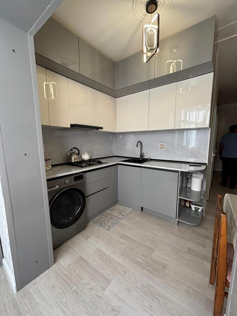 Satılır 2 otaqlı köhnə tikili 61 m² — Mənzil, Bakı (3)
