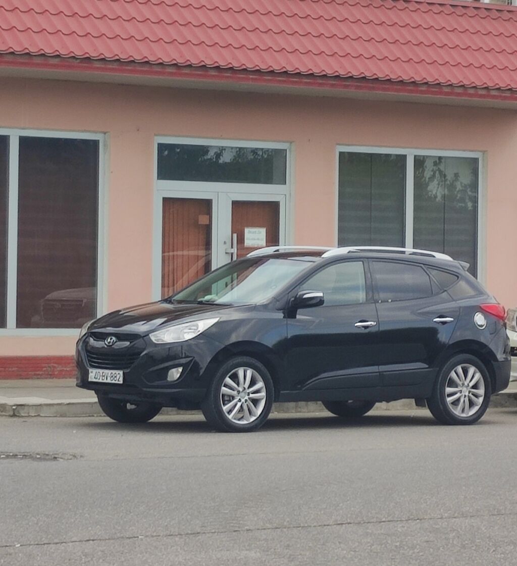 Hyundai Tucson: 2 l 2010 il Ofrouder/SUV 40-BV-882 — Avtomobillər, Bakı