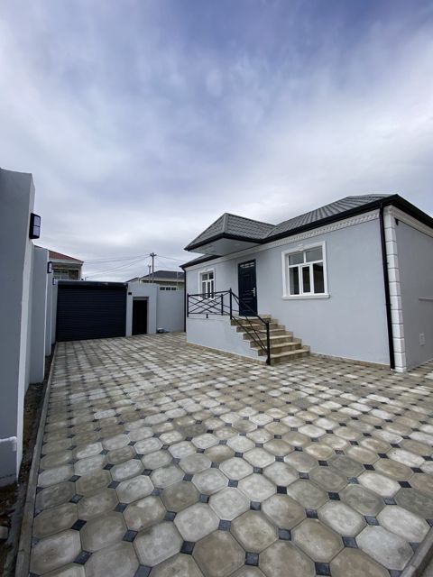 Satılır 4 otaqlı həyət evi/bağ evi 110 m² — 135 000 ₼ · Bakı · Ev, villa Satılır 4 otaqlı həyət evi/bağ evi 110 m² — Bakı