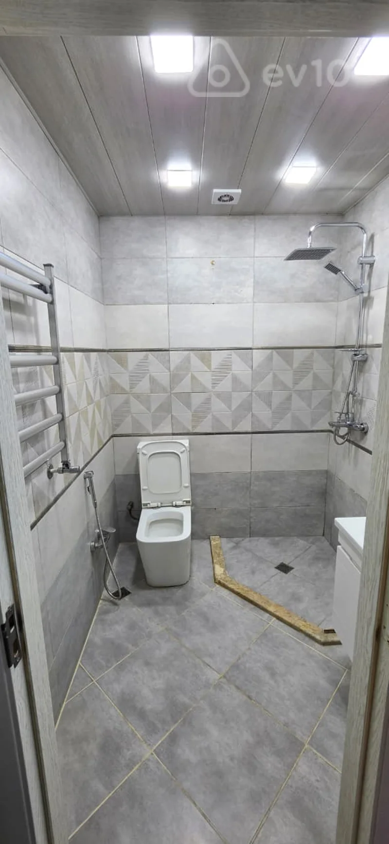 3 otaqlı mənzil, 100 m², Ənvər Hüseynov küçəsi — kirayə — Mənzil, Bakı (9)