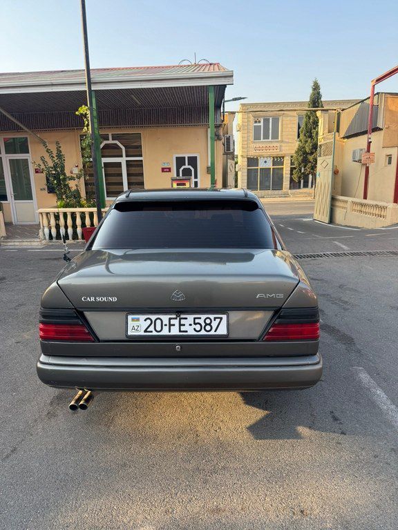Mercedes 220 E, 2.2 L, 1985 il, 350 000 km 20-FE-587 — Avtomobillər, Gəncə (2)