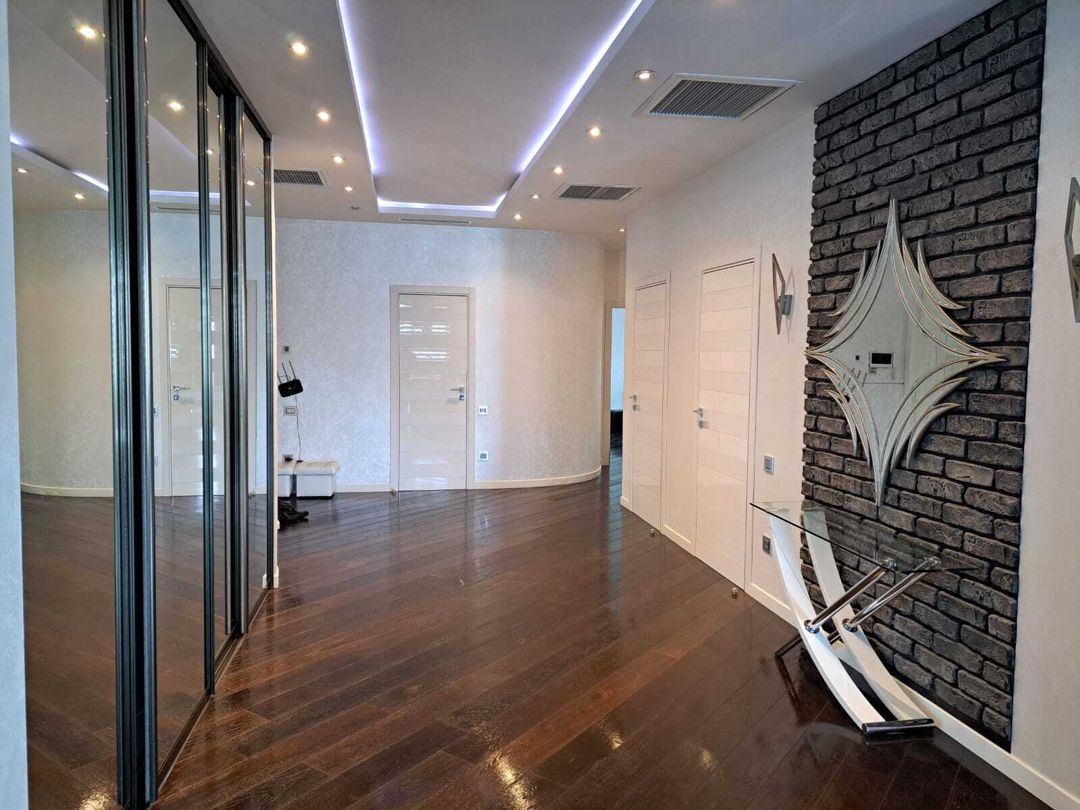 İcarəyə verilir 4 otaqlı yeni tikili 200 m² — Mənzil, Bakı (9)