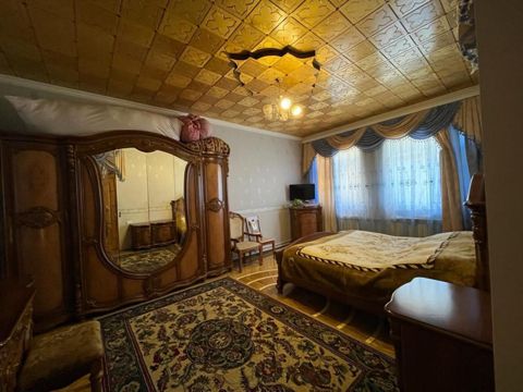 Satılır 4 otaqlı həyət evi/bağ evi 140 m² — 450 000 ₼ · Quba · Ev, villa Satılır 4 otaqlı həyət evi/bağ evi 140 m² — Quba