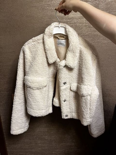 Defacto qadın qısa şerpa/jilet tipli jaket - Rəng: krem/ağ - Material — 50 ₼ · Sumqayıt · Coqlar və zaqetlər Defacto qadın qısa şerpa/jilet tipli jaket - Rəng: krem/ağ - Material — Sumqayıt