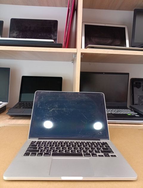 Apple MacBook Pro noutbuku Core i5 8 Ram 256 SSD - Model: A1425, EMC — Bakı