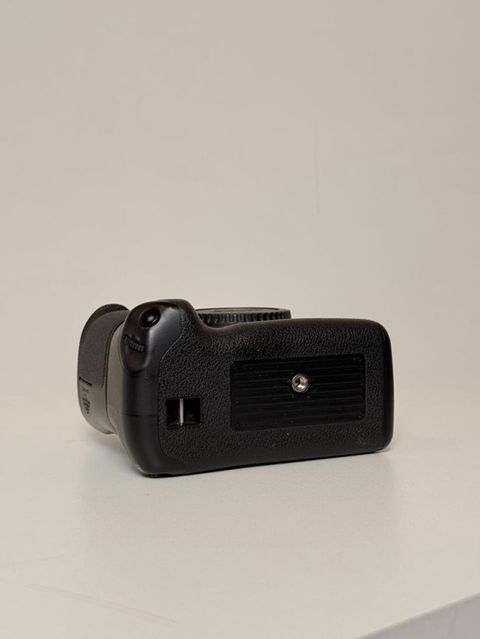 Canon EOS 6D tam kadr Dslr fotoaparat dəsti Məzmun: - Canon EOS 6D — 550 ₼ · Digah · Fotoaparat Canon EOS 6D tam kadr Dslr fotoaparat dəsti Məzmun: - Canon EOS 6D — Digah