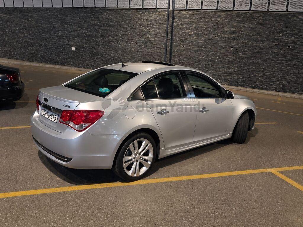 Chevrolet Cruze: 1.4 l 2015 il 250000 km Sedan 99-VU-815 — Avtomobillər, Bakı (5)