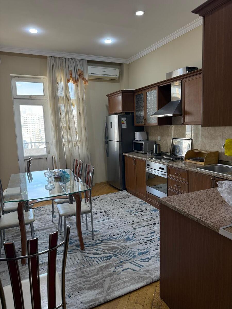 Satılır 3 otaqlı yeni tikili 150 m² — Mənzil, Bakı (9)