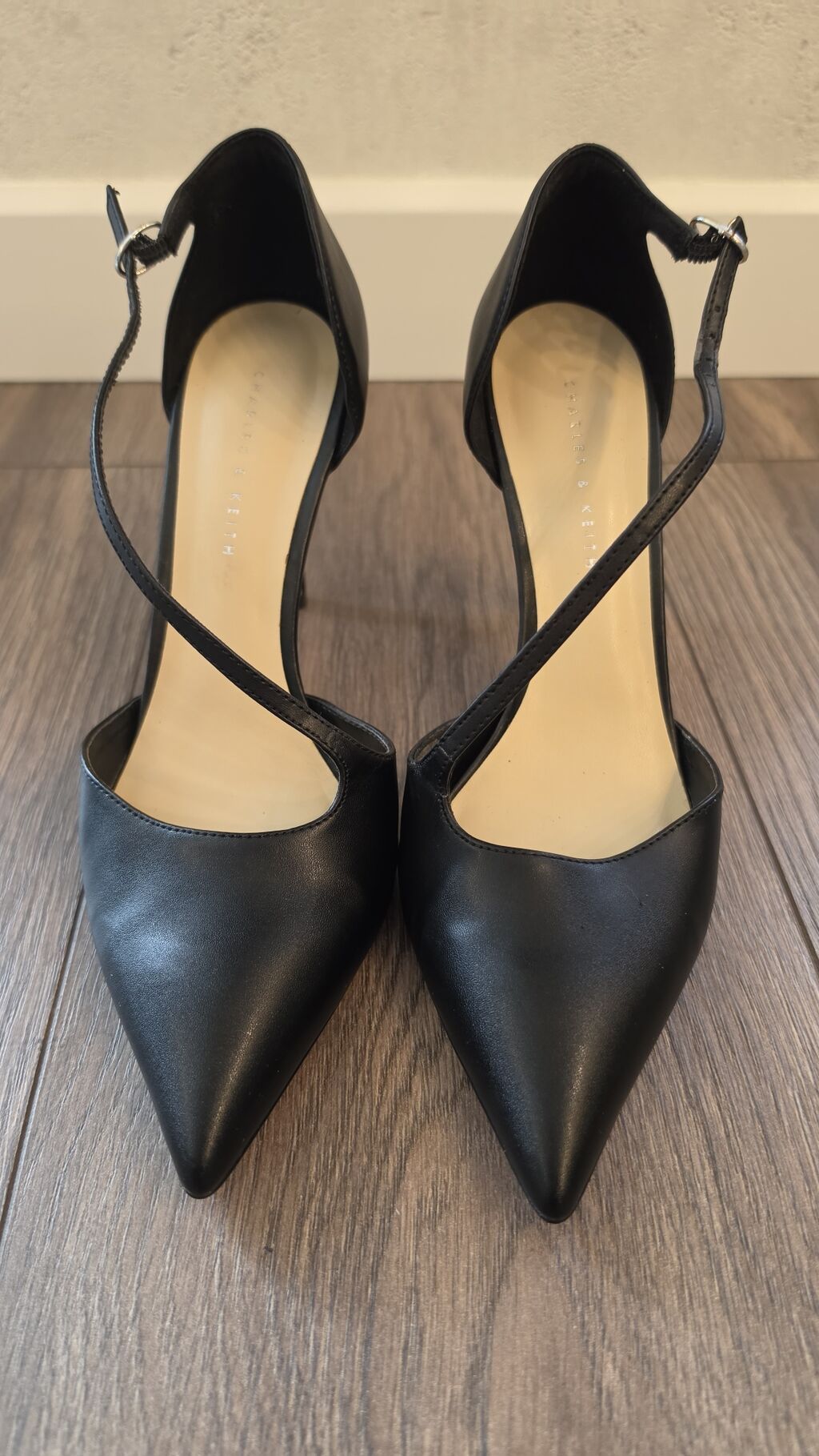 Tuflilər, Charles&Keith, Ölçü: 38, rəng - Qara, İşlənmiş — Tufl, Bakı (3)