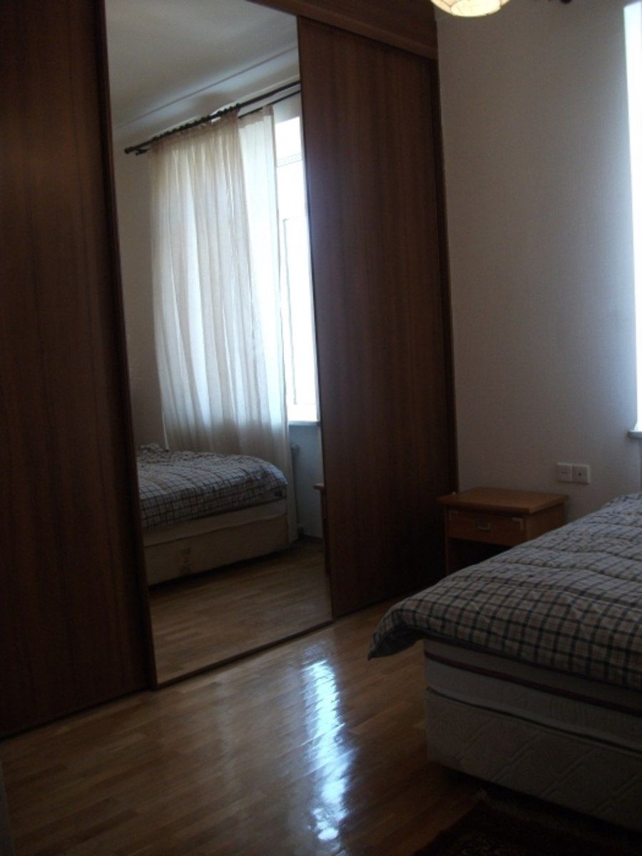 Satılır 5 otaqlı köhnə tikili 200 m² — Mənzil, Bakı (12)