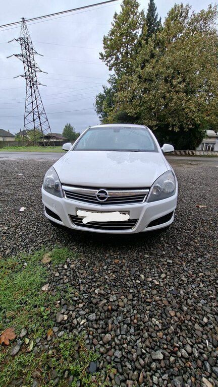Opel Astra, 1.3 L, 2010 il, 251 212 km — 10 800 ₼ · Lənkəran · Avtomobillər Opel Astra, 1.3 L, 2010 il, 251 212 km — Lənkəran