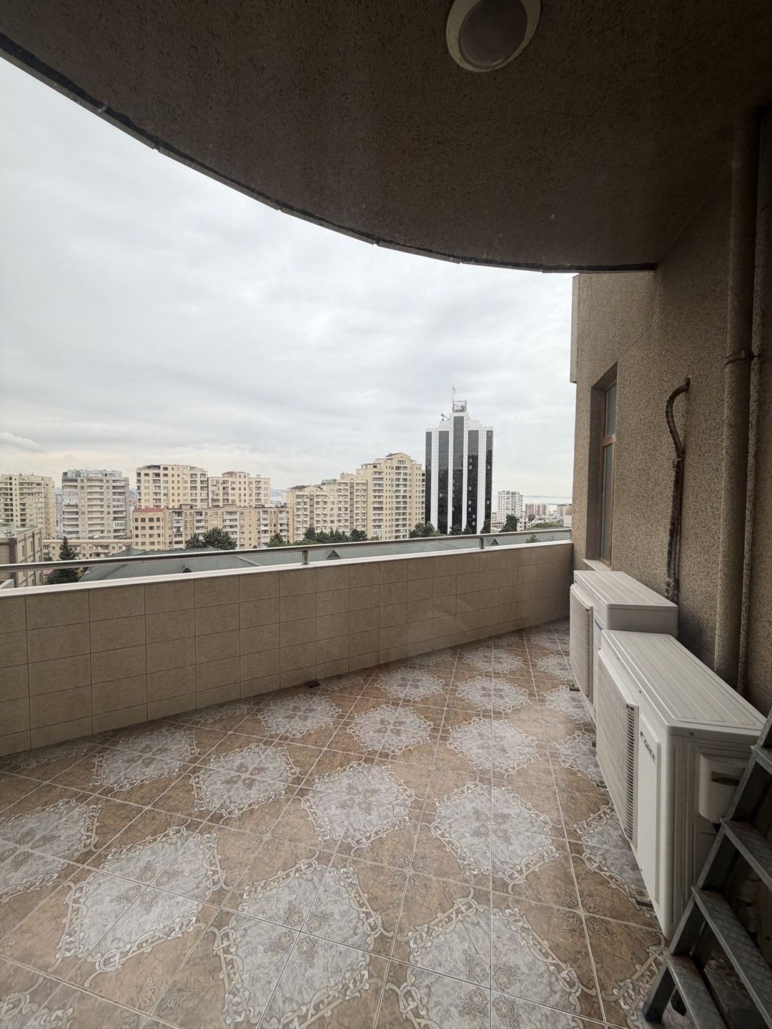 Satılır 5 otaqlı yeni tikili 193 m² — Mənzil, Bakı (12)