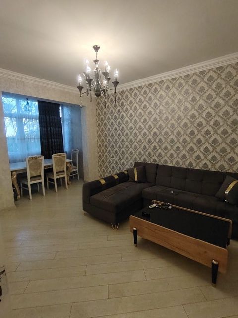 Satılır 2 otaqlı köhnə tikili 55 m² — Bakı