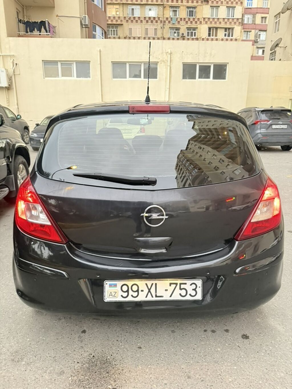 Opel Corsa D, hetçbek kuzov, 5 qapı, qara rəng. Əsas xüsusiyyətlər 99-XL-753 — Avtomobillər, Masazır (2)