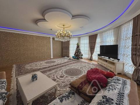 3 otaqlı mənzil, 170 m², Xetai metro — kirayə — Nihal Xanım