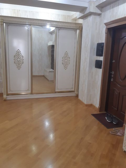 Dəhliz dolabı — 850 ₼ · Bakı · Mebel Dəhliz dolabı — Bakı