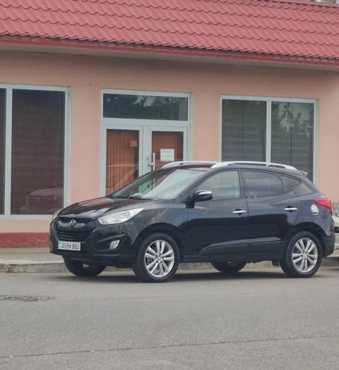 Hyundai Tucson: 2 l 2010 il Ofrouder/SUV — 19 500 ₼ · 2010 · 231 959 km · Баку, Nərimanov · Avtomobillər Hyundai Tucson: 2 l 2010 il Ofrouder/SUV — Баку