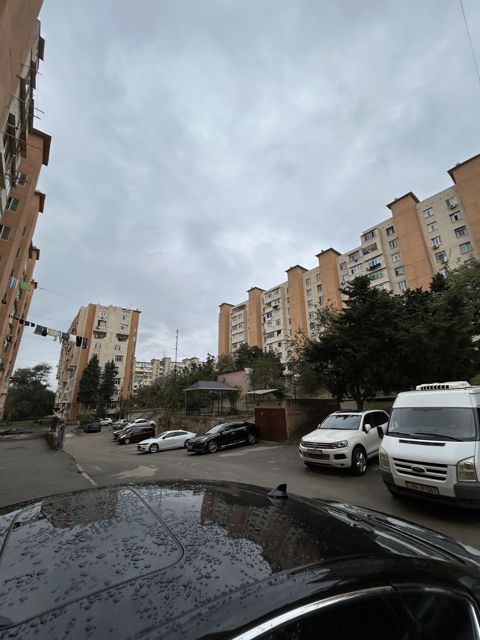 Satılır 2 otaqlı köhnə tikili 60 m² — Bakı