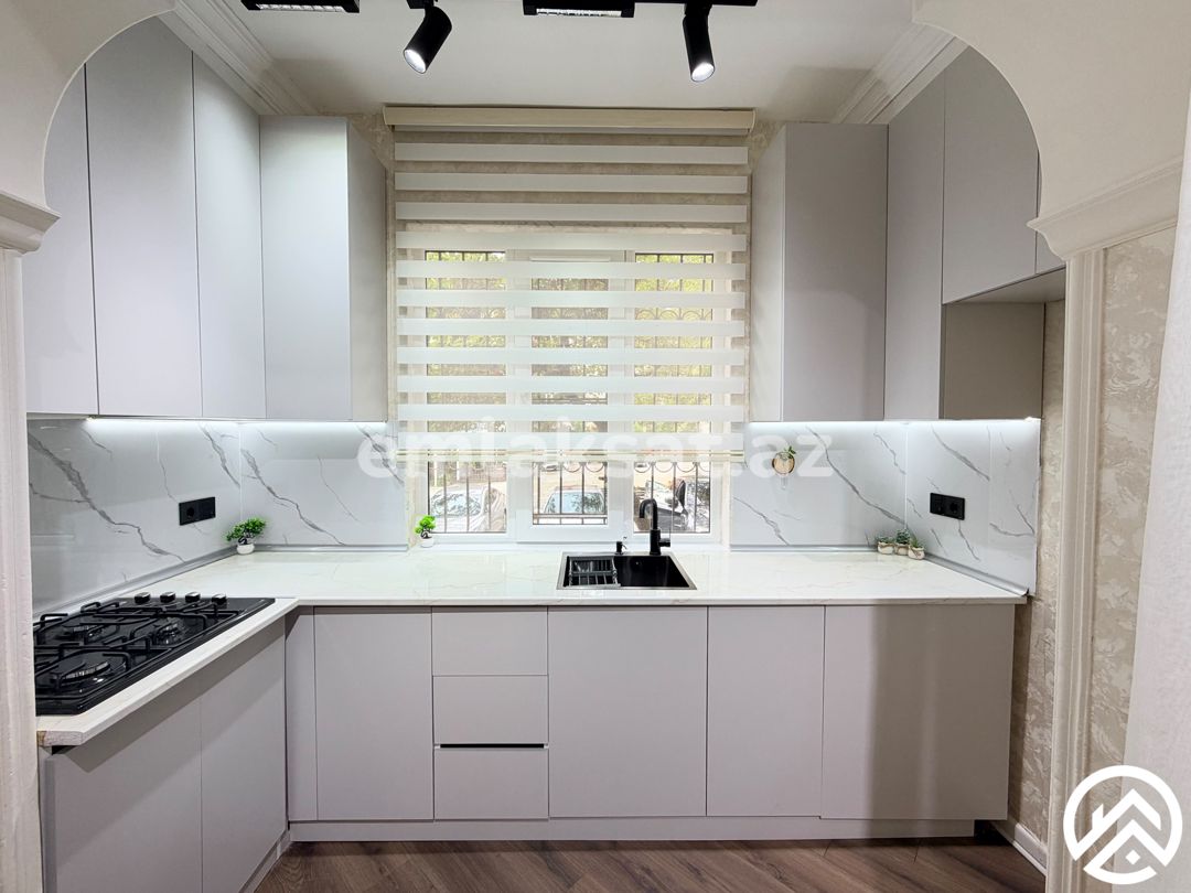 Satılır 3 otaq köhnə tikili 55 m², Xalqlar dostluğu metrosu — Mənzil, Bakı (3)