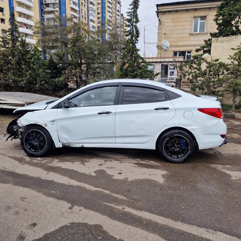 Hyundai Accent, 1.6 L, 2013 il, 186 245 km — Avtomobillər, Bakı (8)